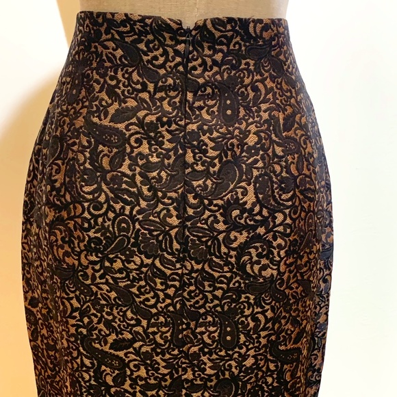 ⚜️NWOT‼️ Luxurious & Elegant Black and Gold Brocade Pencil Skirt - Sz 6 - Picture 5 of 14